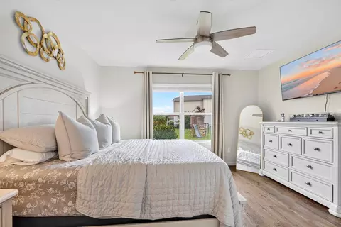 Bedroom - 9348 Royal River Cir, Parrish, FL 34219 photo 4 of 4