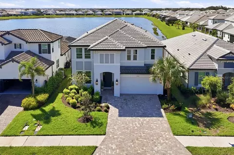 17539 Savory Mist Cir, Lakewood Ranch, FL 34211