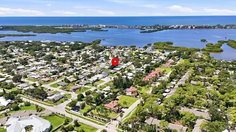 1706 Livingstone St, Sarasota, FL 34231