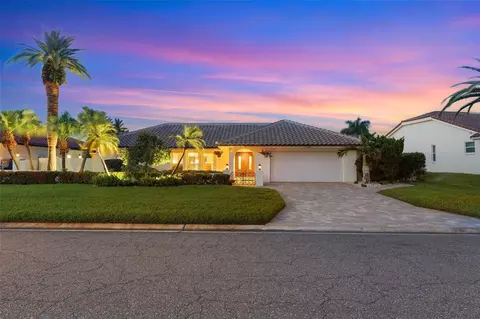 5860 Leeland St S, Saint Petersburg, FL 33715