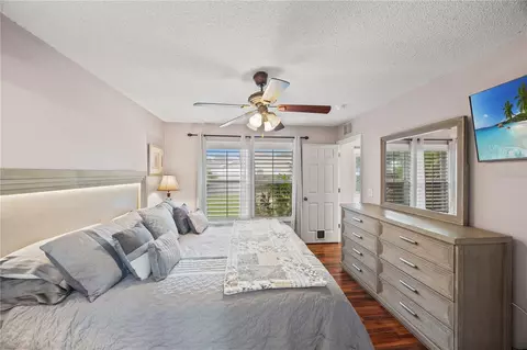 Bedroom - 12167 Warwick Cir, Parrish, FL 34219 photo 3 of 8