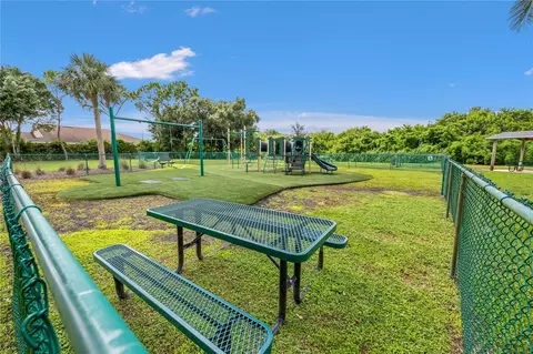 View/Area - 12167 Warwick Cir, Parrish, FL 34219 photo 4 of 5