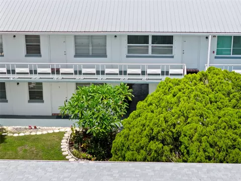 5875 18th St N #15, Saint Petersburg, FL 33714