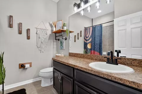 Bath - 8003 111th Ter E, Parrish, FL 34219 photo 2 of 4
