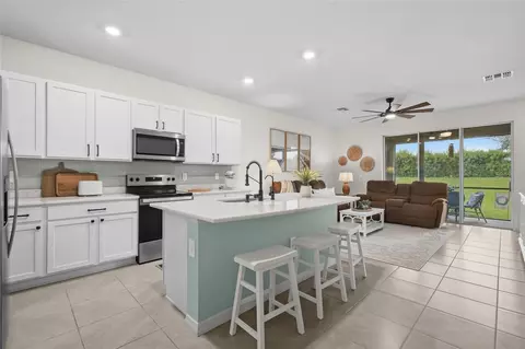Kitchen - 17668 Crescent Moon Loop, Bradenton, FL 34211 photo 1 of 3