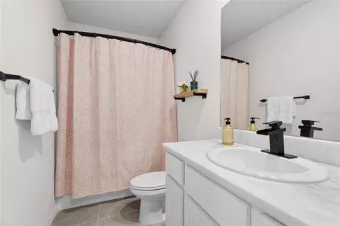 Bath - 17668 Crescent Moon Loop, Bradenton, FL 34211 photo 2 of 2