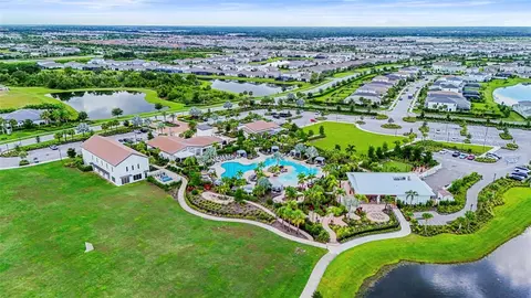 View/Area - 17668 Crescent Moon Loop, Bradenton, FL 34211 photo 9 of 12