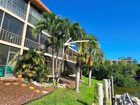 1650 Pine Tree Ln #204, Sarasota, FL 34236
