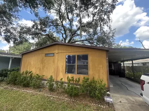 10542 Bay Hills Cir, Thonotosassa, FL 33592