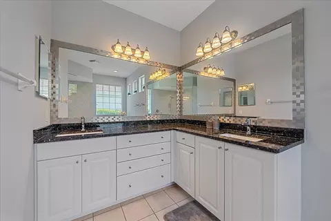 Bath - 8015 Spring Marsh Dr, Bradenton, FL 34201 photo 2 of 3