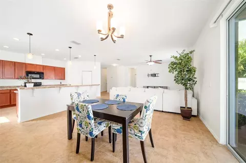 Dining - 115 64th Ave E, Bradenton, FL 34203 photo 3 of 4