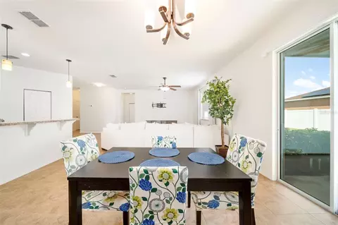 Dining - 115 64th Ave E, Bradenton, FL 34203 photo 4 of 4