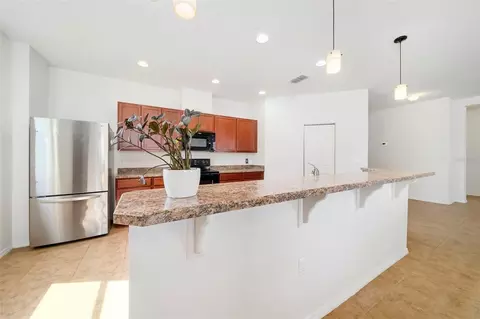 Kitchen - 115 64th Ave E, Bradenton, FL 34203 photo 6 of 9