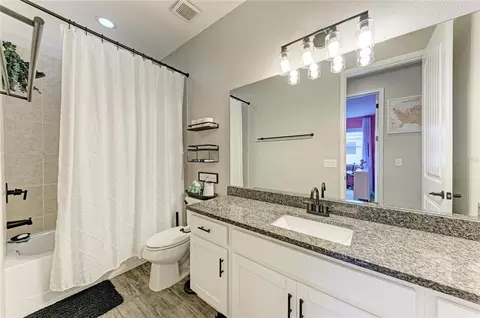 Bath - 11227 Spring Gate Trl, Bradenton, FL 34211 photo 3 of 3