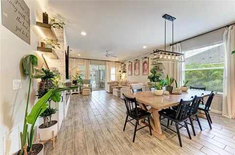 Dining - 11227 Spring Gate Trl, Bradenton, FL 34211 photo 2 of 3