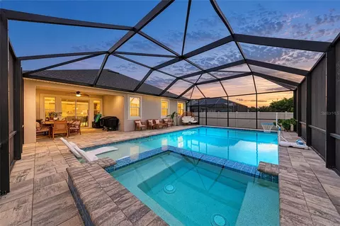 Exterior - 11227 Spring Gate Trl, Bradenton, FL 34211 photo 3 of 14