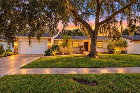 2475 Wood Oak Dr, Sarasota, FL 34232