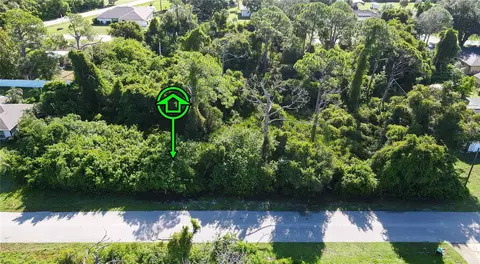 2458 Woodyglen St, Port Charlotte, FL 33948