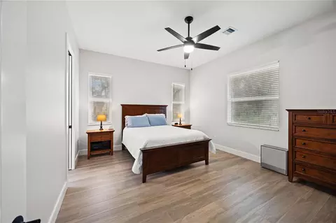 Bedroom - 400 S Moon Dr, Venice, FL 34292 photo 5 of 5