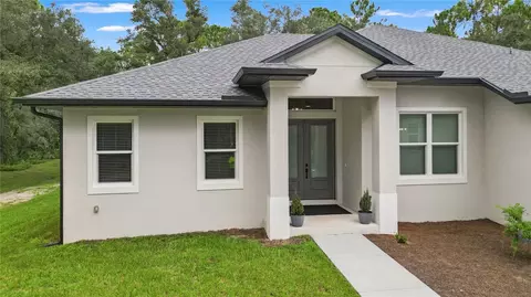 Exterior - 400 S Moon Dr, Venice, FL 34292 photo 9 of 9