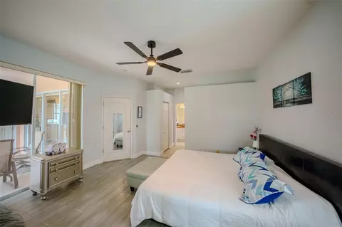 Bedroom - 4722 78th Ct E, Bradenton, FL 34203 photo 2 of 5