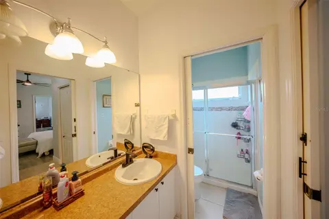 Bath - 4722 78th Ct E, Bradenton, FL 34203 photo 1 of 4