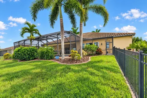 Exterior - 17019 4th Ave E, Bradenton, FL 34212 photo 14 of 18