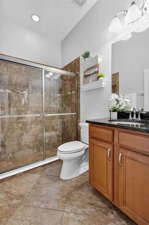 Bath - 17019 4th Ave E, Bradenton, FL 34212 photo 2 of 3