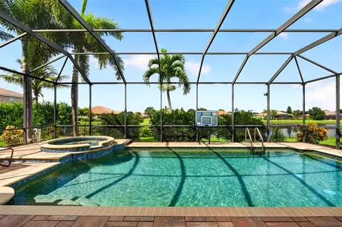 Exterior - 17019 4th Ave E, Bradenton, FL 34212 photo 5 of 18