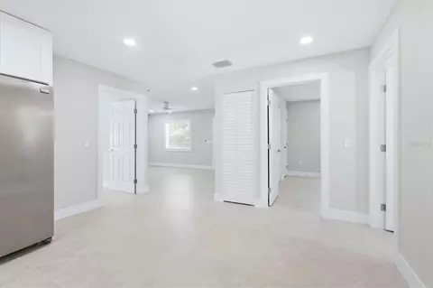 Entry Way - 3021 14th St E, Bradenton, FL 34208 photo 3 of 4