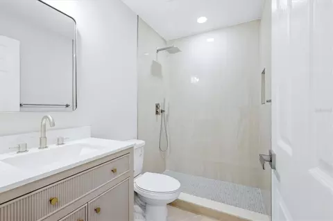 Bath - 3021 14th St E, Bradenton, FL 34208 photo 1 of 4
