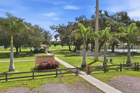 Other - 3021 14th St E, Bradenton, FL 34208 photo 4 of 7