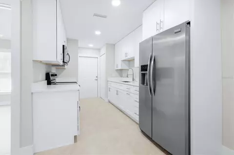 Kitchen - 3021 14th St E, Bradenton, FL 34208 photo 1 of 4
