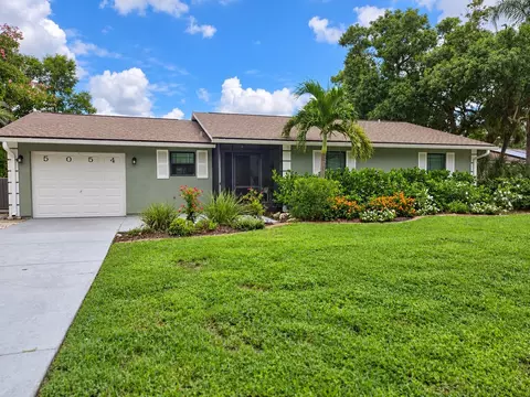 5054 San Jose Dr, Sarasota, FL 34235
