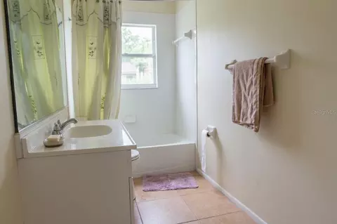Bath - 4219 2nd Ave E, Bradenton, FL 34208 photo 1 of 2