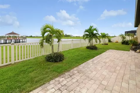Exterior - 12338 Violet Jasper Dr, Parrish, FL 34219 photo 2 of 16