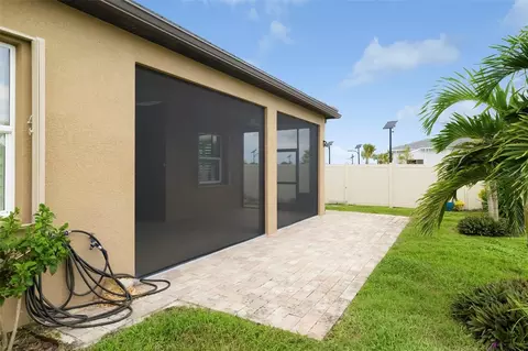 Exterior - 12338 Violet Jasper Dr, Parrish, FL 34219 photo 10 of 16