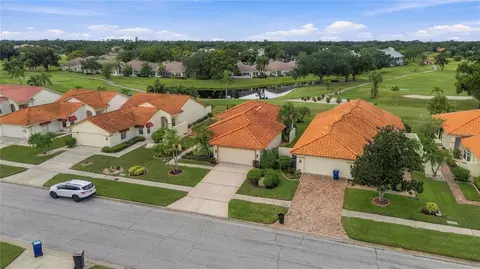 View/Area - 4712 Peridia Blvd E, Bradenton, FL 34203 photo 3 of 12