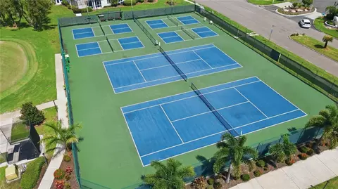 View/Area - 4712 Peridia Blvd E, Bradenton, FL 34203 photo 8 of 12