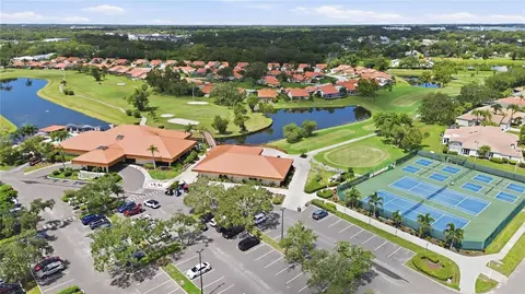 View/Area - 4712 Peridia Blvd E, Bradenton, FL 34203 photo 7 of 12