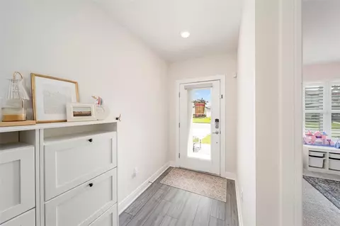 Entry Way - 8522 Abalone Loop, Parrish, FL 34219 photo 1 of 5