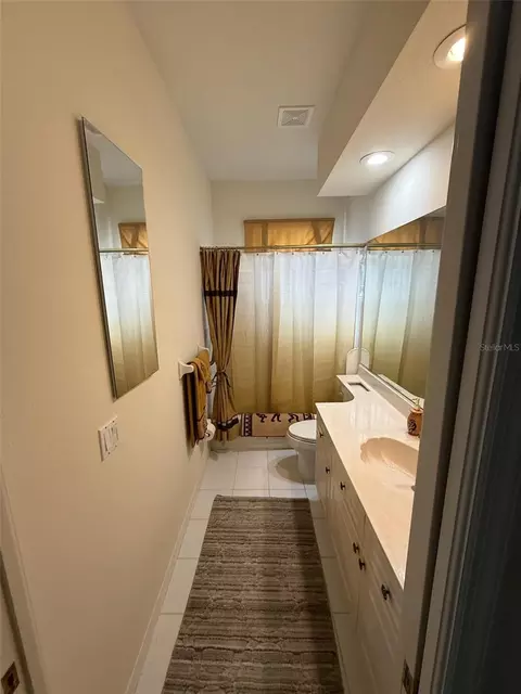 Bath - 4398 Summertree Rd, Venice, FL 34293 photo 2 of 2