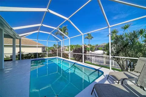 Exterior - 4727 Compass Dr, Bradenton, FL 34208 photo 7 of 14