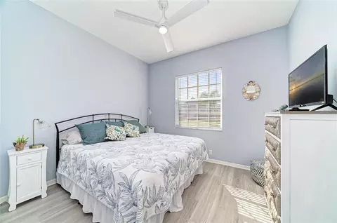 Bedroom - 4727 Compass Dr, Bradenton, FL 34208 photo 6 of 7