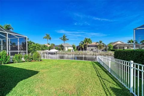Exterior - 4727 Compass Dr, Bradenton, FL 34208 photo 11 of 14