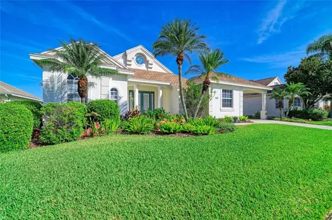 Exterior - 4727 Compass Dr, Bradenton, FL 34208 photo 2 of 14