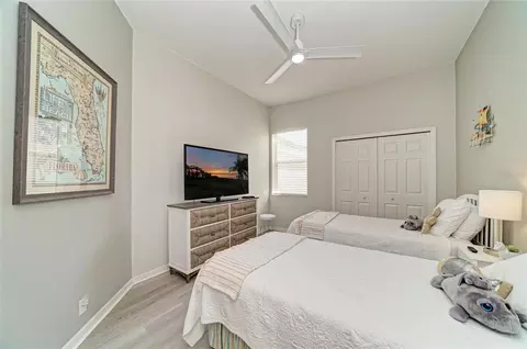 Bedroom - 4727 Compass Dr, Bradenton, FL 34208 photo 4 of 7