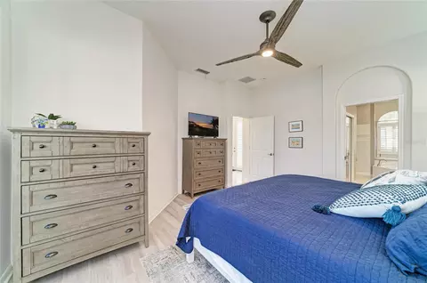 Bedroom - 4727 Compass Dr, Bradenton, FL 34208 photo 2 of 7