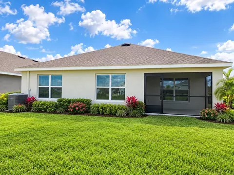 Exterior - 11904 Mountain Island Trl, Parrish, FL 34219 photo 5 of 5