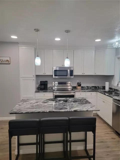 Kitchen - 516 1st Ave E, Bradenton, FL 34208 photo 5 of 6